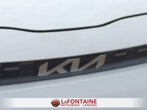 Used 2025 Kia Soul LX w/ LX Technology Package FWD image 26