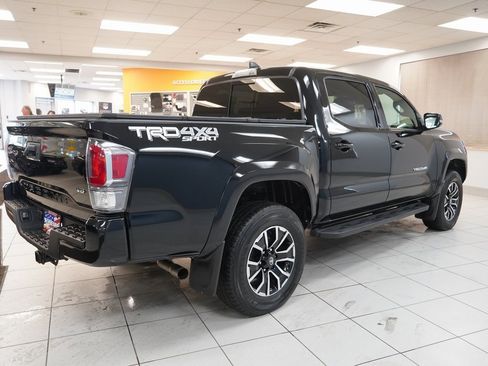 Used 2023 Toyota Tacoma TRD Sport image 14