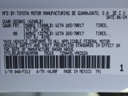 Used 2024 Toyota Tacoma TRD Off-Road AWD/4WD image 28