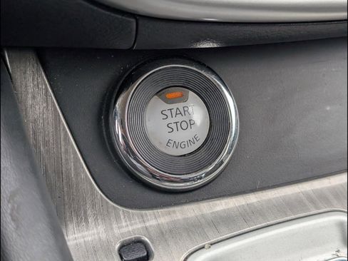 Used 2015 Nissan Murano SV image 7