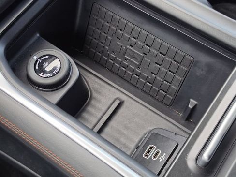 Used 2025 Ford Expedition Max Active RWD image 29
