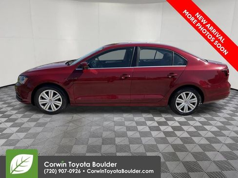 Used 2017 Volkswagen Jetta S FWD image 4