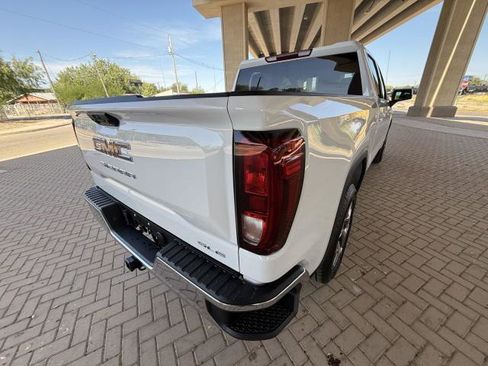 New 2026 GMC Sierra 1500 SLE image 14