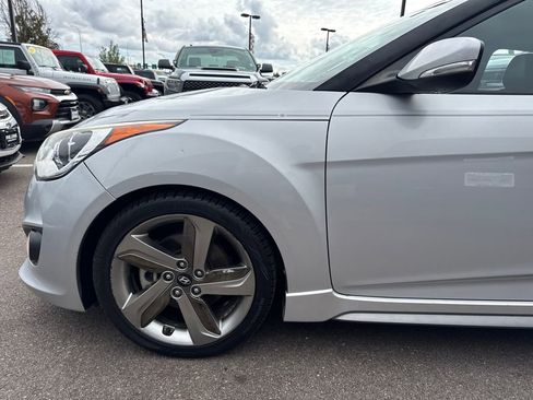 Used 2014 Hyundai Veloster Turbo image 16