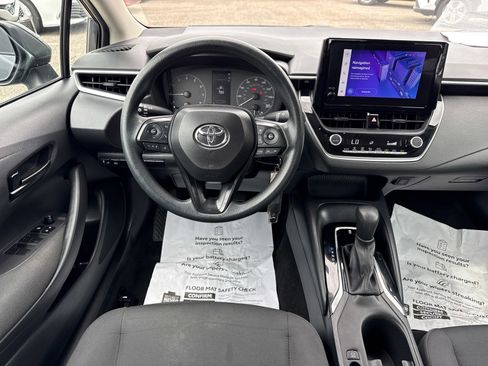 Used 2024 Toyota Corolla LE FWD image 15