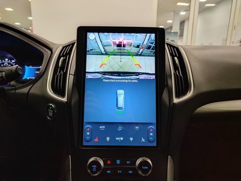 Used 2024 Ford Edge SEL image 26