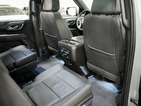 Used 2023 Chevrolet Suburban Z71 image 19