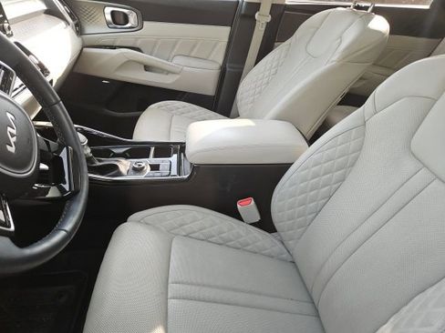 Certified 2023 Kia Sorento SX image 13