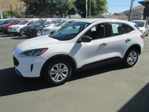 Used 2022 Ford Escape S image 3