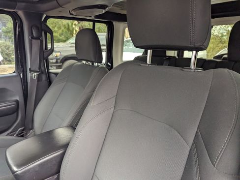 Used 2018 Jeep Wrangler Unlimited Sport S image 14