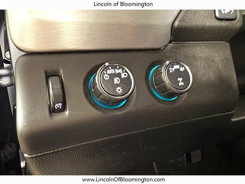 Used 2018 GMC Yukon SLT AWD/4WD image 44