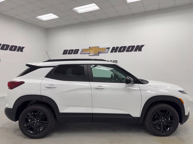 New 2026 Chevrolet TrailBlazer LT w/ Midnight Edition AWD/4WD image 4