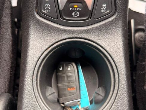 Used 2019 Jeep Compass Trailhawk AWD/4WD image 23