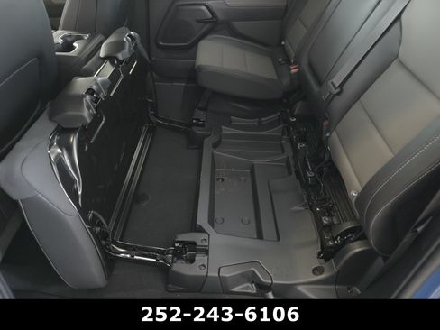 Used 2026 Chevrolet Silverado EV Trail Boss AWD/4WD image 32