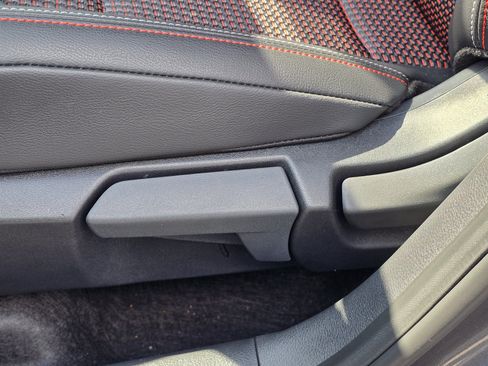 Used 2025 Nissan Kicks SR AWD/4WD image 33