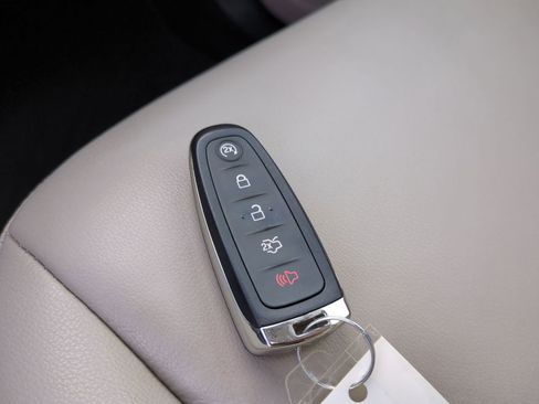 Used 2019 Ford Escape Titanium w/ U9j03 - Titanium Tow Package image 38