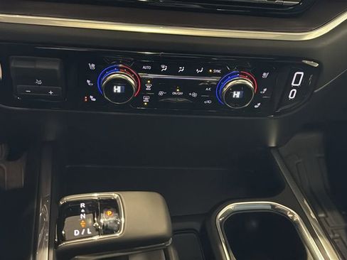 New 2026 GMC Sierra 1500 SLT w/ SLT Premium Plus Package image 28