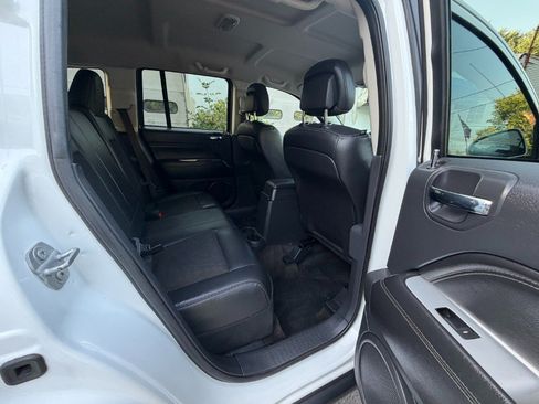 Used 2016 Jeep Compass Latitude AWD/4WD image 27
