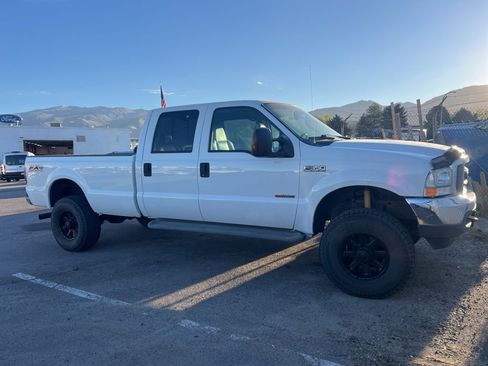 Used 2004 Ford F350 Lariat image 3