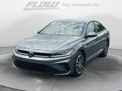 Used 2026 Volkswagen Jetta Sport FWD image 4