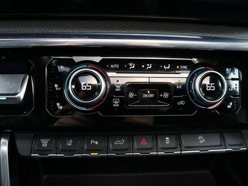 Used 2024 GMC Sierra 2500 Denali w/ Denali Reserve Package image 27