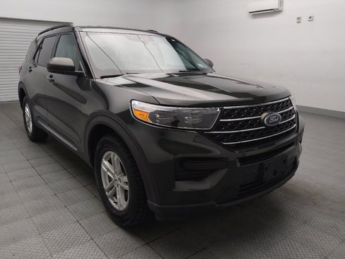 Used 2022 Ford Explorer XLT AWD/4WD image 13