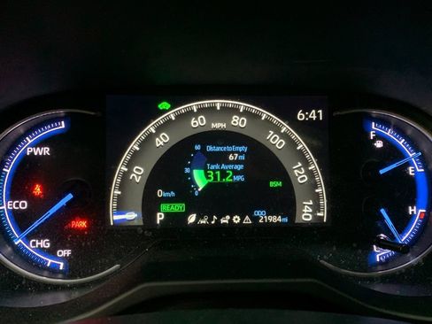 Used 2024 Toyota RAV4 XLE w/ Convenience Package image 32