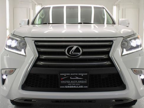 Used 2017 Lexus GX 460 Premium w/ Premium Package image 27
