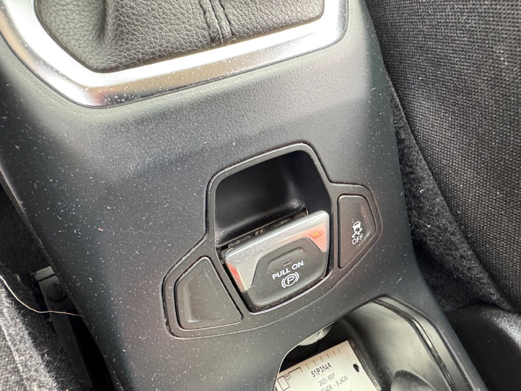 Used 2021 Jeep Renegade Sport AWD/4WD image 29