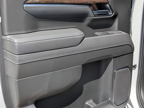 New 2026 GMC Sierra 1500 Elevation image 12