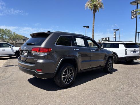 Used 2021 Jeep Grand Cherokee Limited AWD/4WD image 3