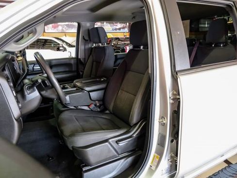 Used 2022 Chevrolet Silverado 2500 Custom w/ Custom Value Package image 31
