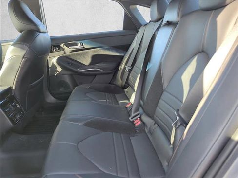 Used 2021 Toyota Avalon Touring image 21