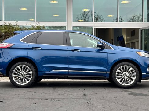 Used 2022 Ford Edge Titanium w/ Equipment Group 301A image 3