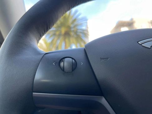 Used 2022 Tesla Model 3 image 20