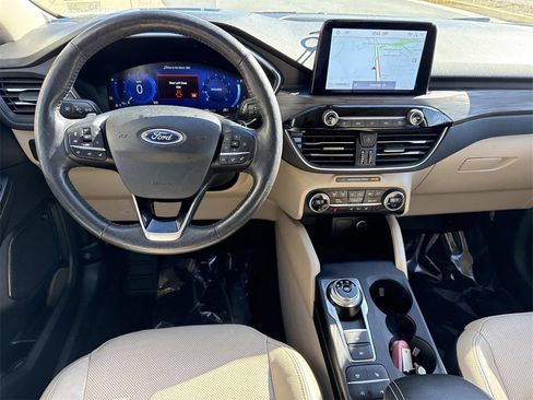 Used 2020 Ford Escape Titanium image 20