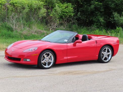 Used 2007 Chevrolet Corvette Convertible w/ Preferred Equipment Group RWD image 25