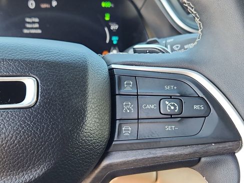 Used 2024 Jeep Grand Cherokee Limited 4xe AWD/4WD image 19