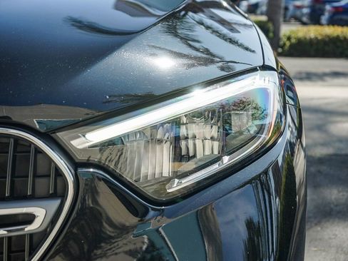 Used 2024 Mercedes-Benz GLC 300 image 8