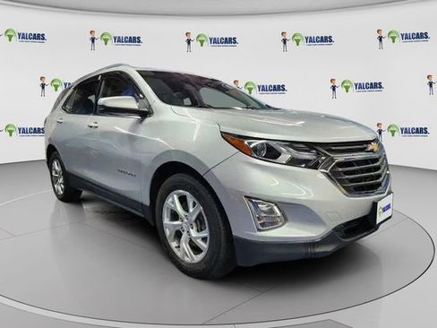 Used 2019 Chevrolet Equinox LT image 2