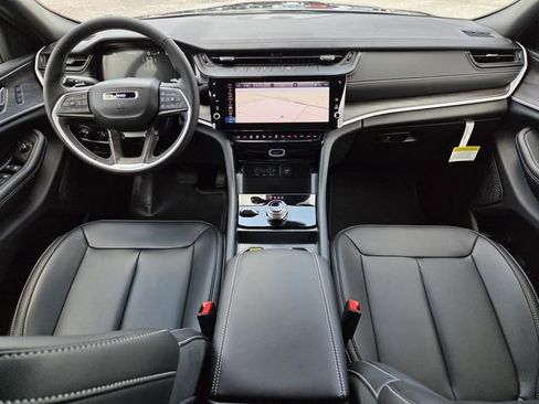 New 2026 Jeep Grand Cherokee Limited AWD/4WD image 13