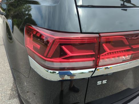 Used 2025 Volkswagen Atlas SE w/ Black Wheel Package AWD/4WD image 18