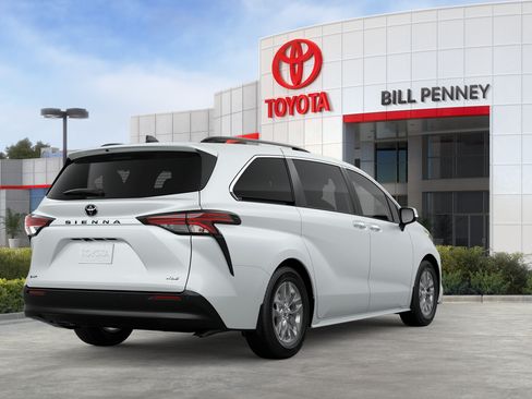 New 2026 Toyota Sienna XLE FWD image 9