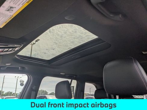 Used 2025 Jeep Grand Cherokee Altitude AWD/4WD image 18