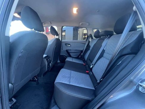 Used 2023 Nissan Rogue SV image 13