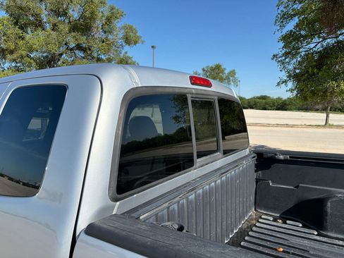 Used 2005 Toyota Tacoma PreRunner RWD image 11