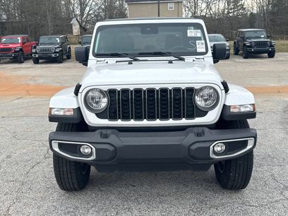 Used 2025 Jeep Gladiator Sport