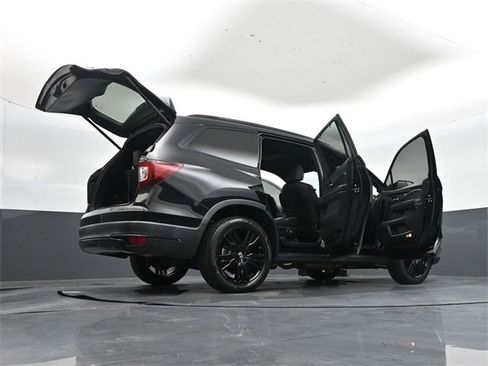 Used 2022 Honda Pilot Black Edition image 45