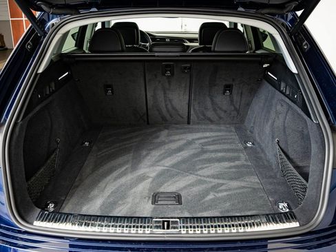 Used 2021 Audi e-tron Premium w/ Convenience Plus Package image 16