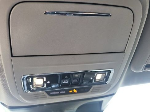 Used 2022 Lincoln Corsair AWD w/ Premium Package image 44